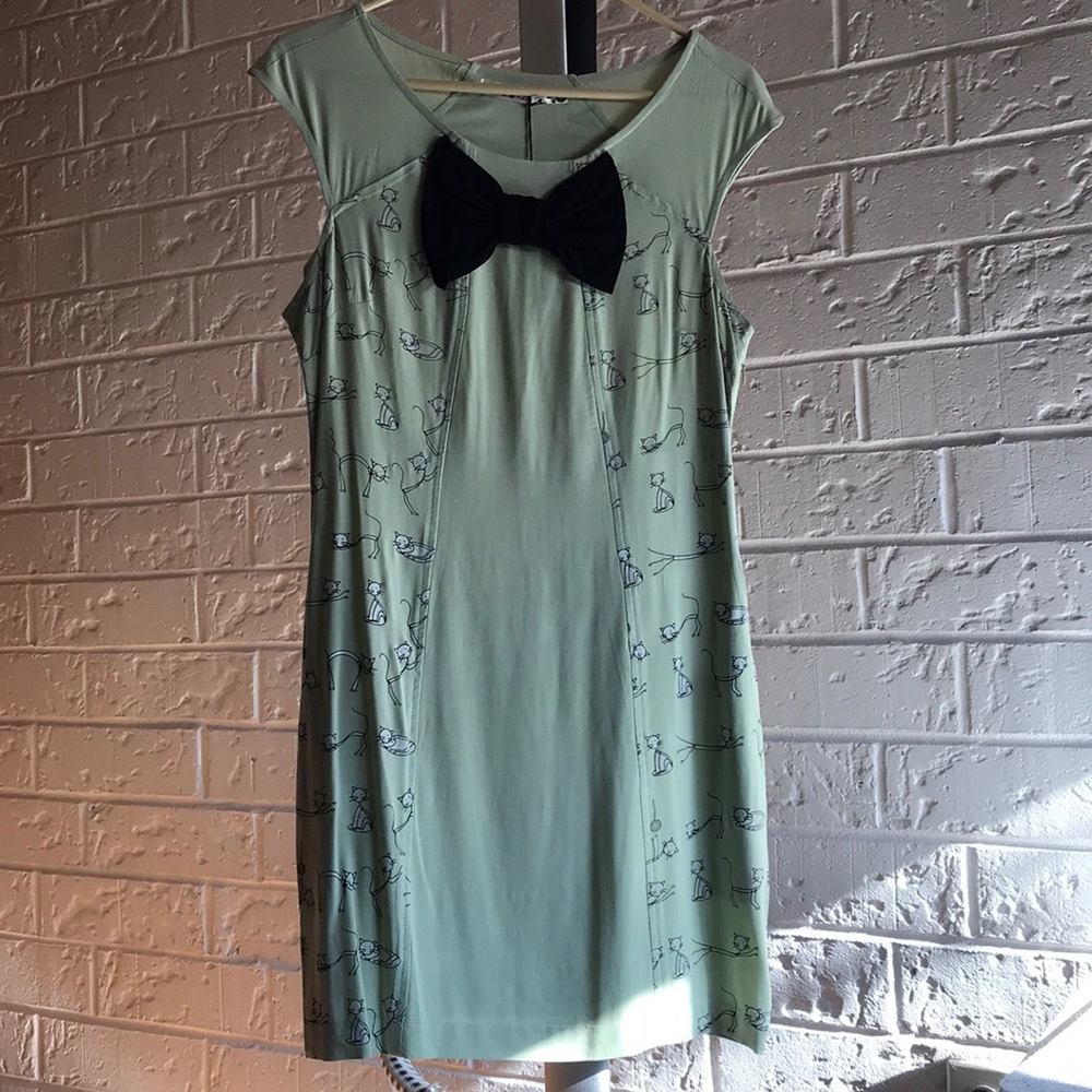 Cat-print dress